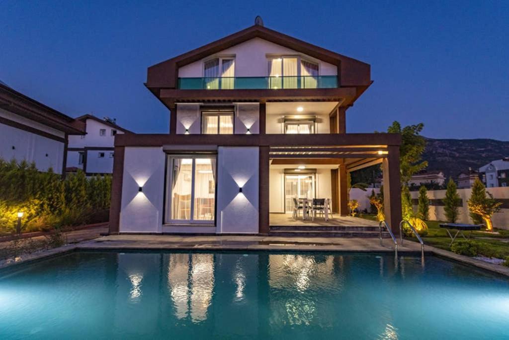 Bella- 4 Bedroom Holiday Villa In Oludeniz Фетхие Экстерьер фото